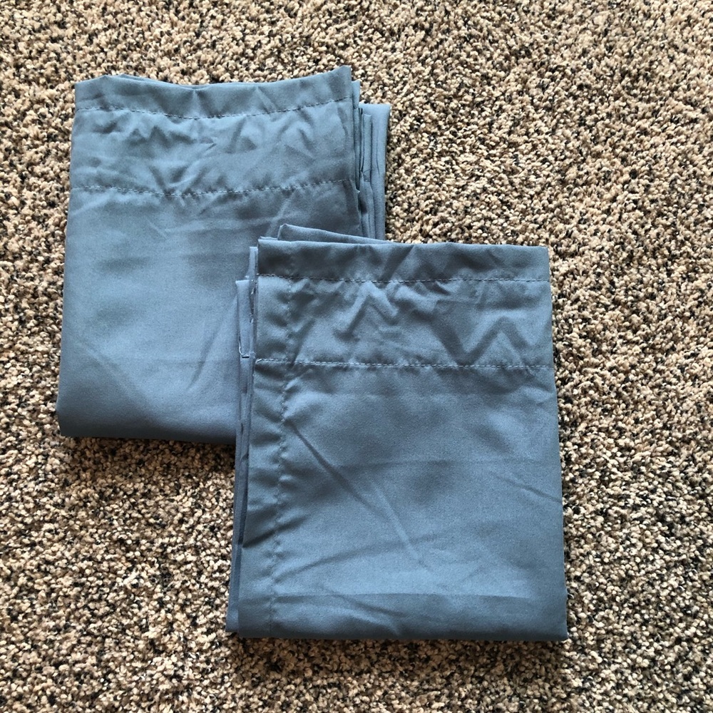 Set of 2 Curtain Set!